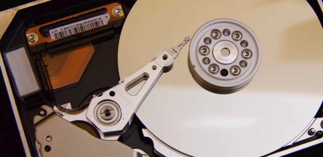 disc-reader-reading-arm-hard-drive.jpg