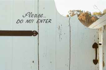 typography-white-door-fence.jpg